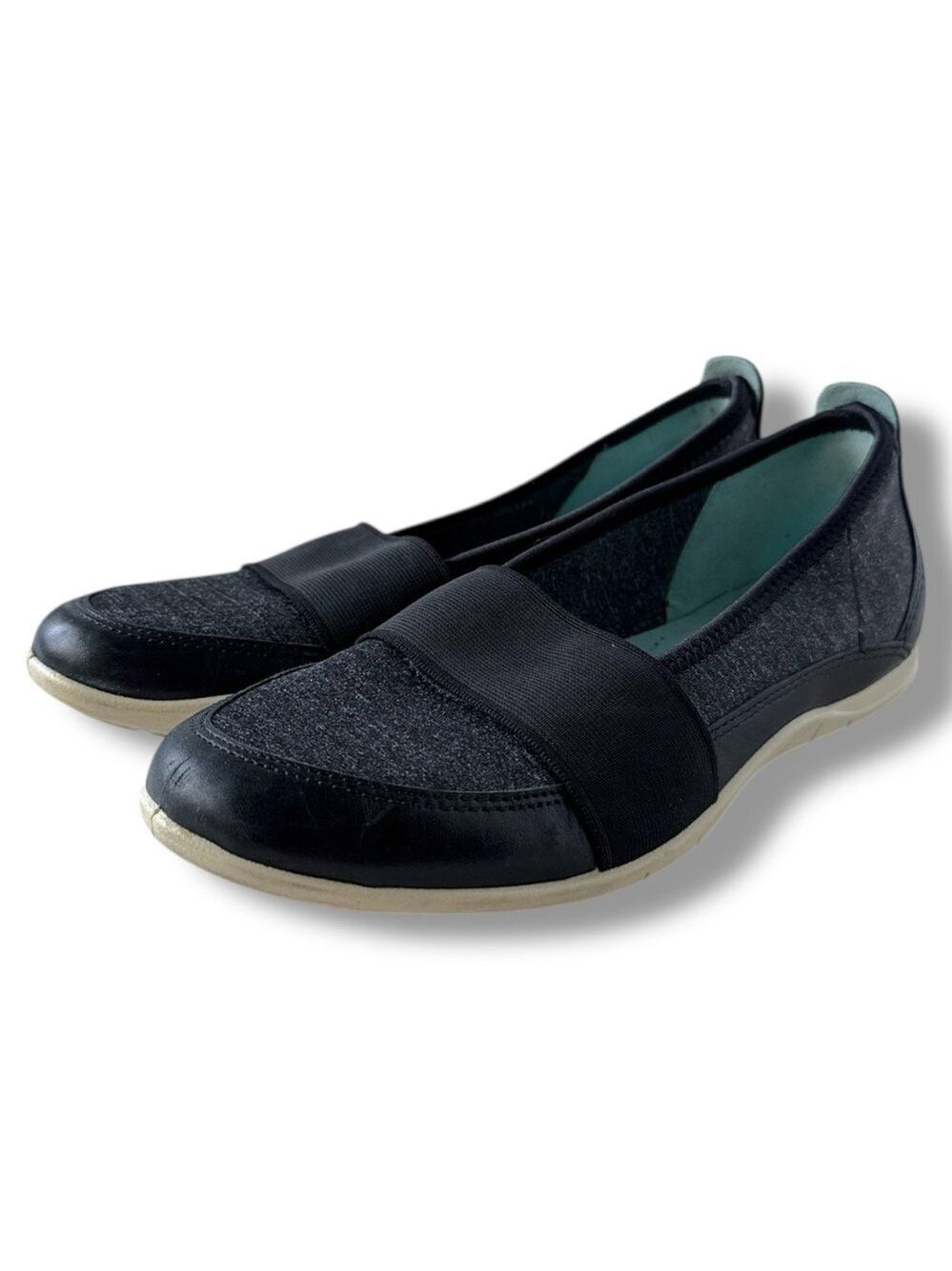 Ecco Black and Gray Bluma Ballerina Flats